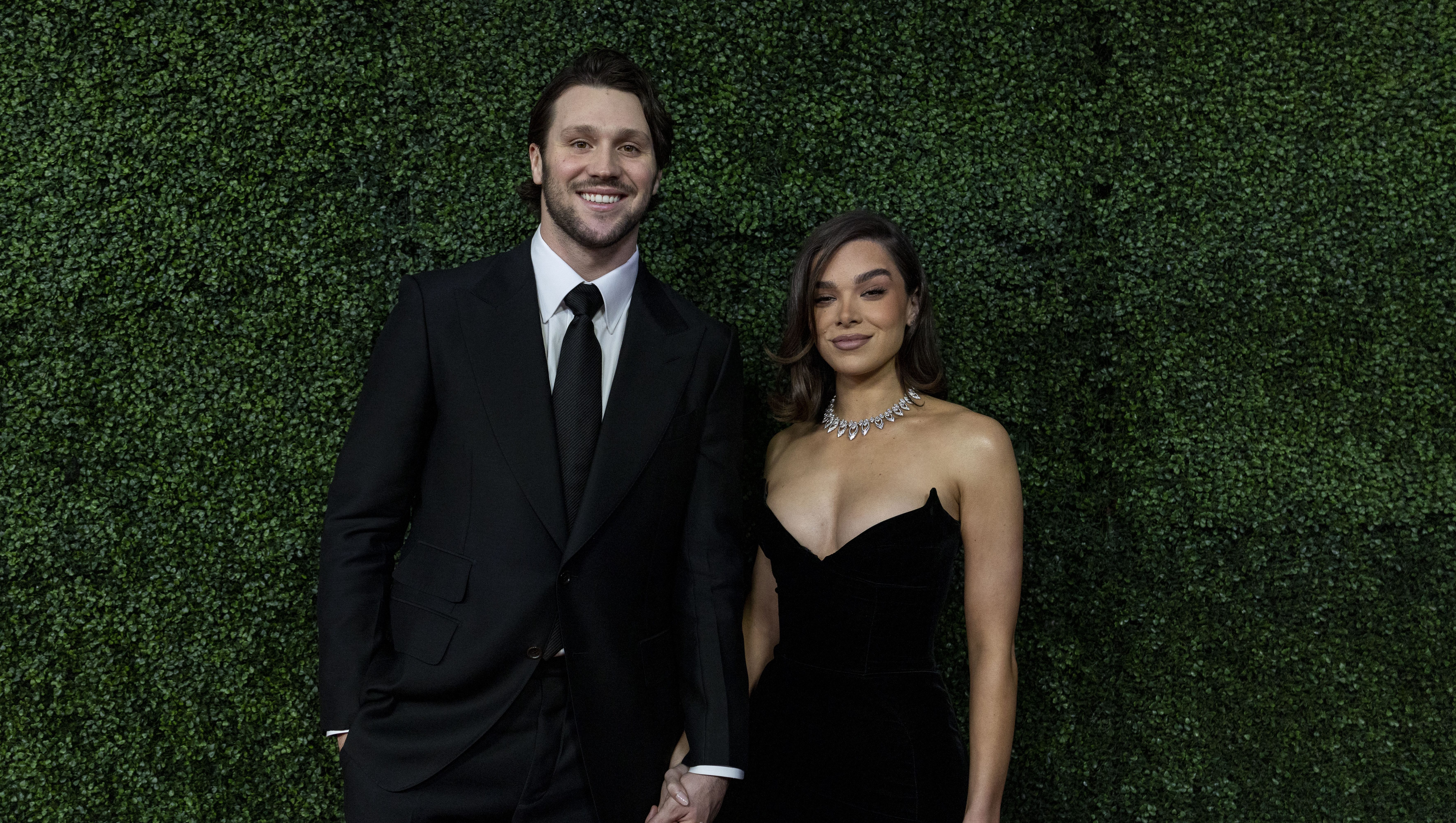 Hailee Steinfeld’s Husband: Josh Allen &amp; Meet Her Ex-Boyfriends