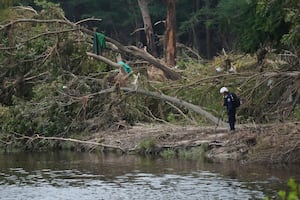 Emergency crews suspend search for flooding victims in central Texas amid new flood warnings