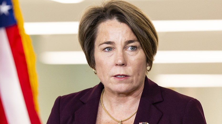 'I warned you': Left-wing governor scraps migrant shelter plan after $1B blowup