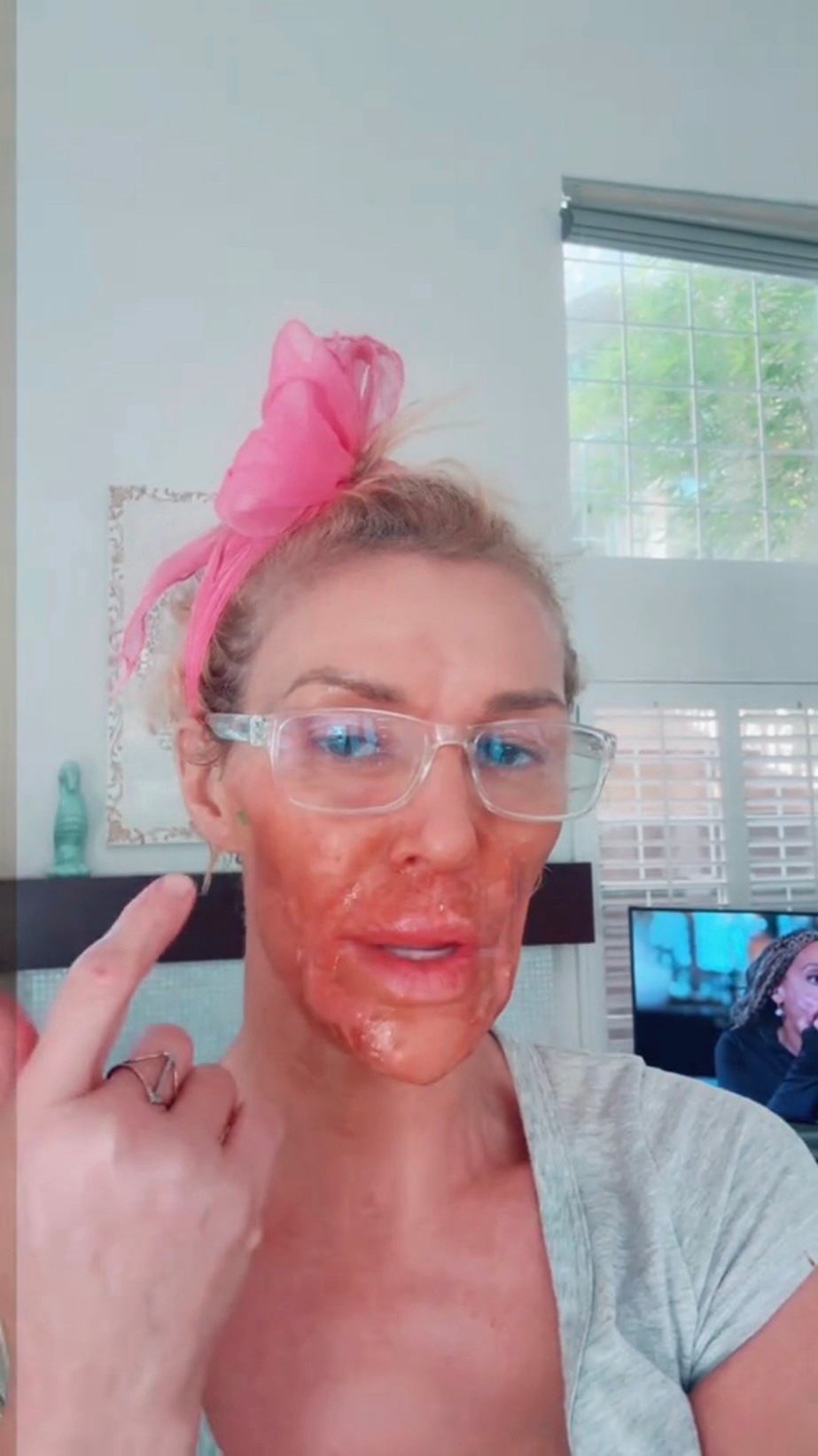 Brandi Glanville Seemingly Burns Herself After Putting Nair on Her Face