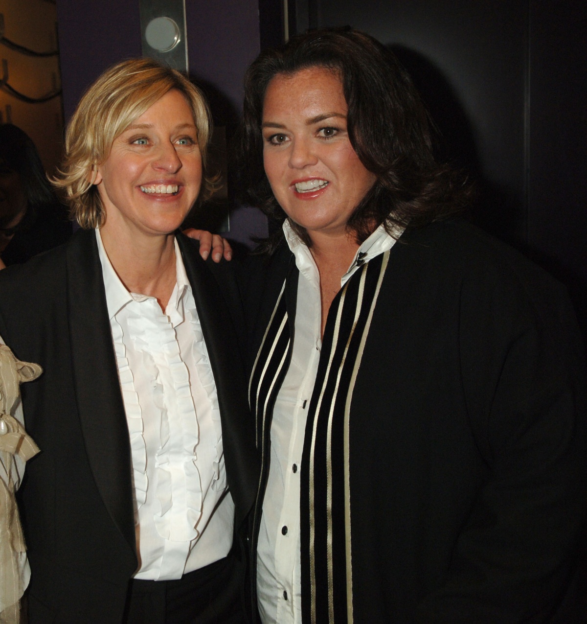 Stars Support Rosie O’Donnell Amid Donald Trump Citizenship Threats