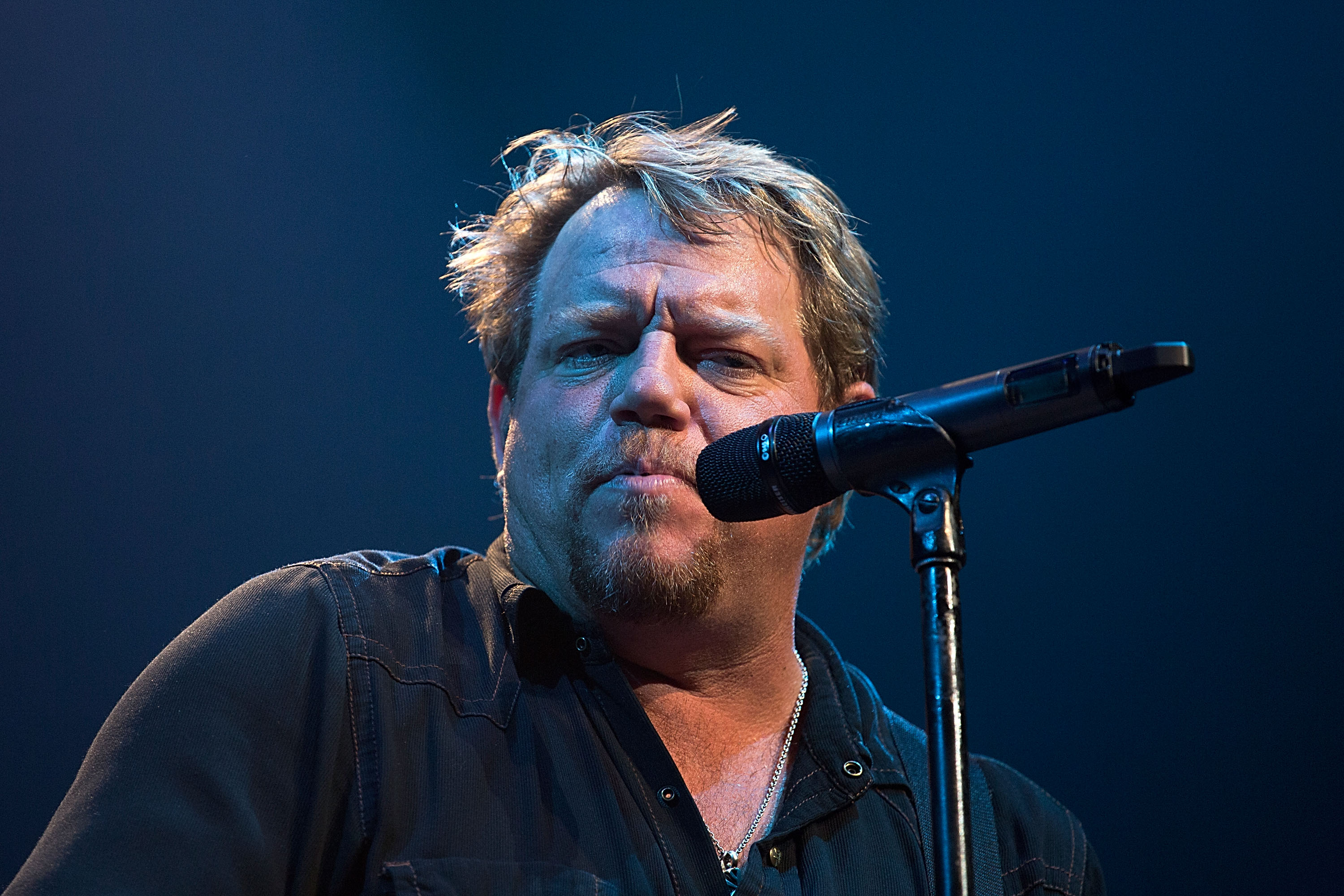 Country singer Pat Green confirms family members swept away in Texas floods: ‘We are grieving’