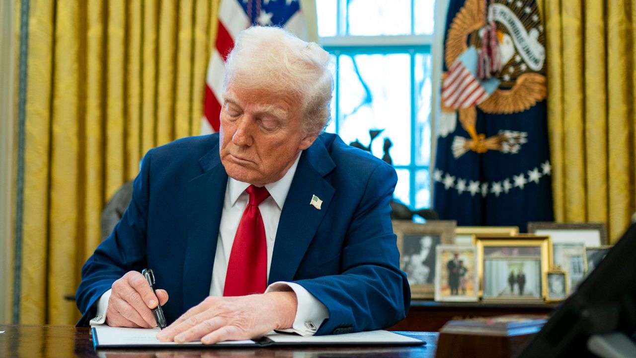 ‘We stand ready’: State finance chiefs join Trump to end 'debanking'